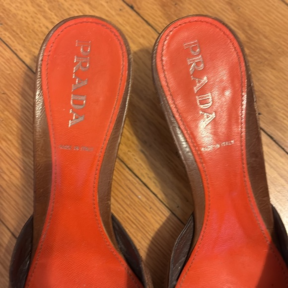 Authentic Prada kitten heel - Picture 5 of 6